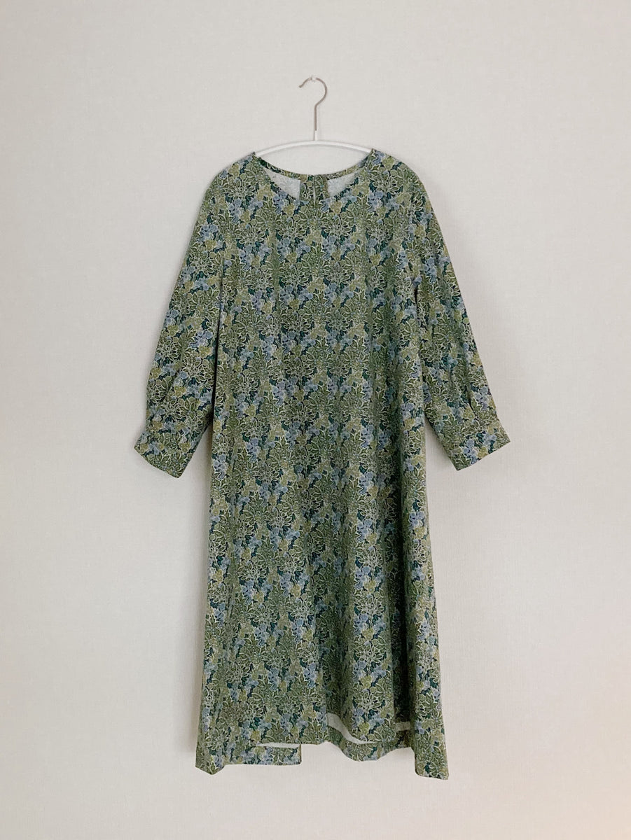 Bonpoint  リバティ柄コーデュロイワンピース　14A 特別オーダー》リバティコーデュロイワンピース – mercerie trenteetun