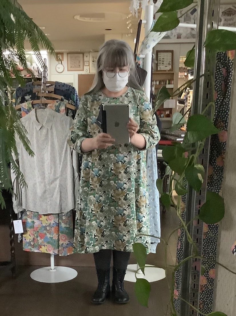 特別オーダー》リバティコーデュロイワンピース – mercerie trenteetun